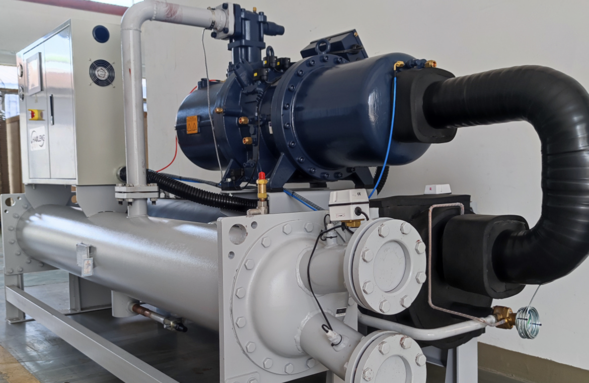 螺桿冷水機(jī)在工業(yè)領(lǐng)域的四大關(guān)鍵作用 螺桿冷水機(jī)在工業(yè)領(lǐng)域的四大關(guān)鍵作用