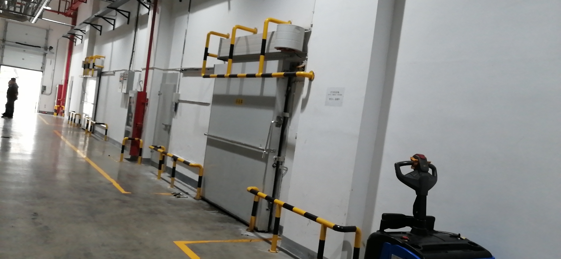 速凍冷庫特點(diǎn)及建造中注意事項(xiàng) 速凍冷庫特點(diǎn)及建造中注意事項(xiàng)